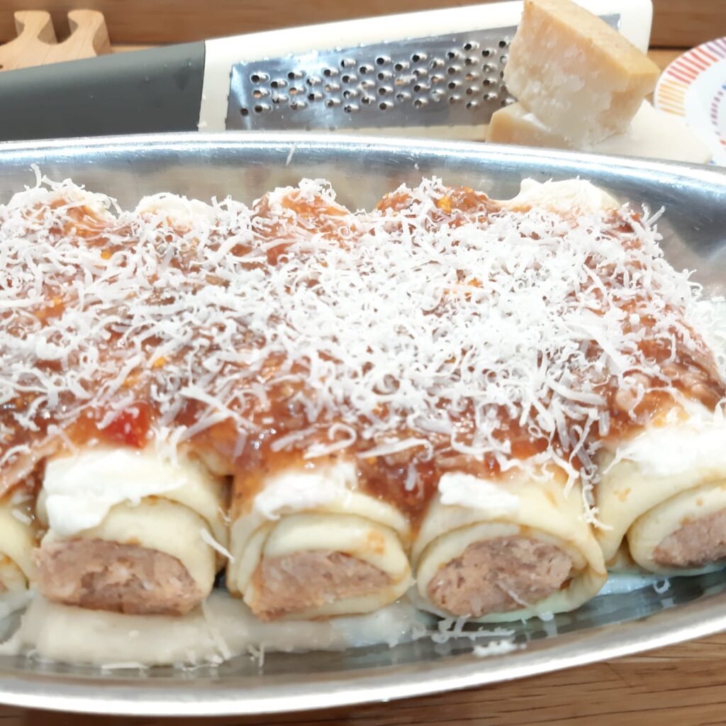 cannelloni di crepes con ripieno di carne