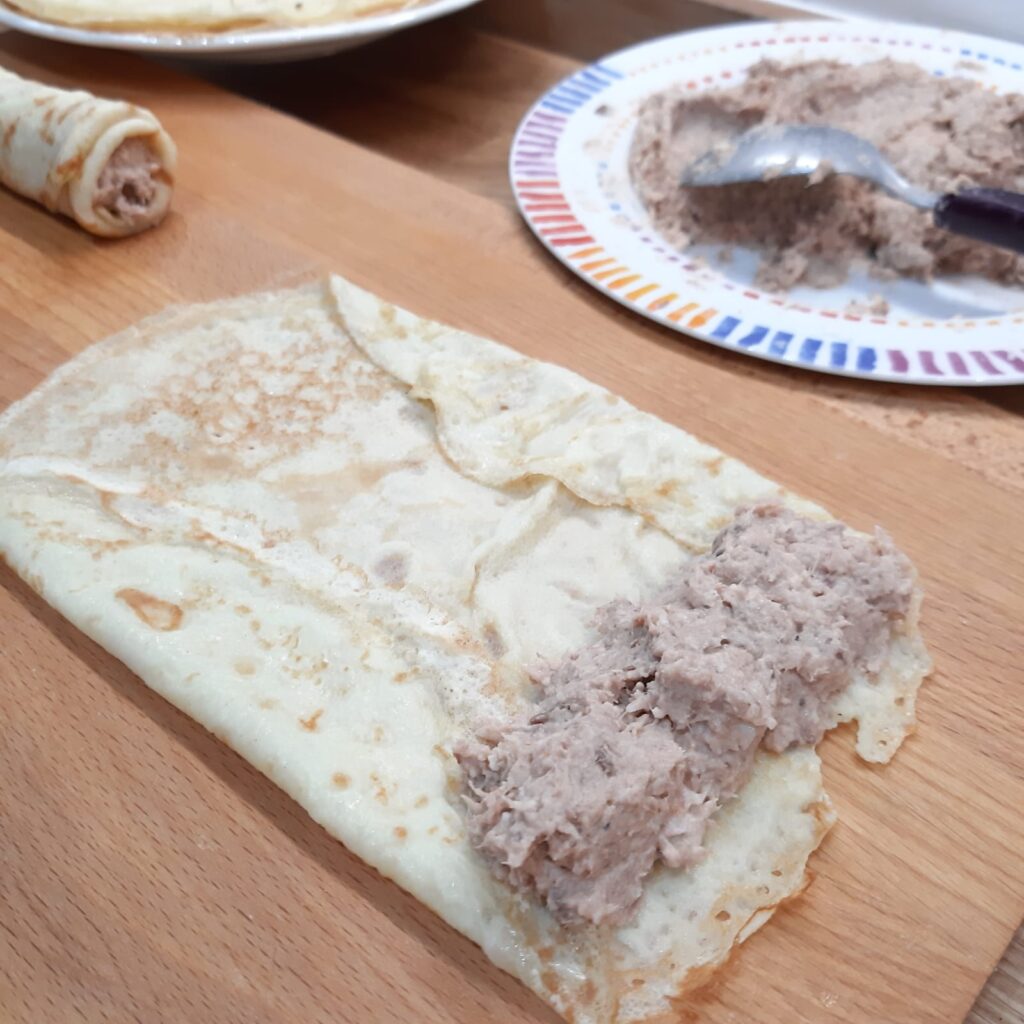 cannelloni di crepes con ripieno di carne