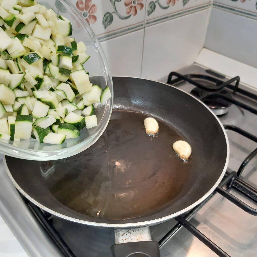 crocchette di zucchine patate e mozzarella