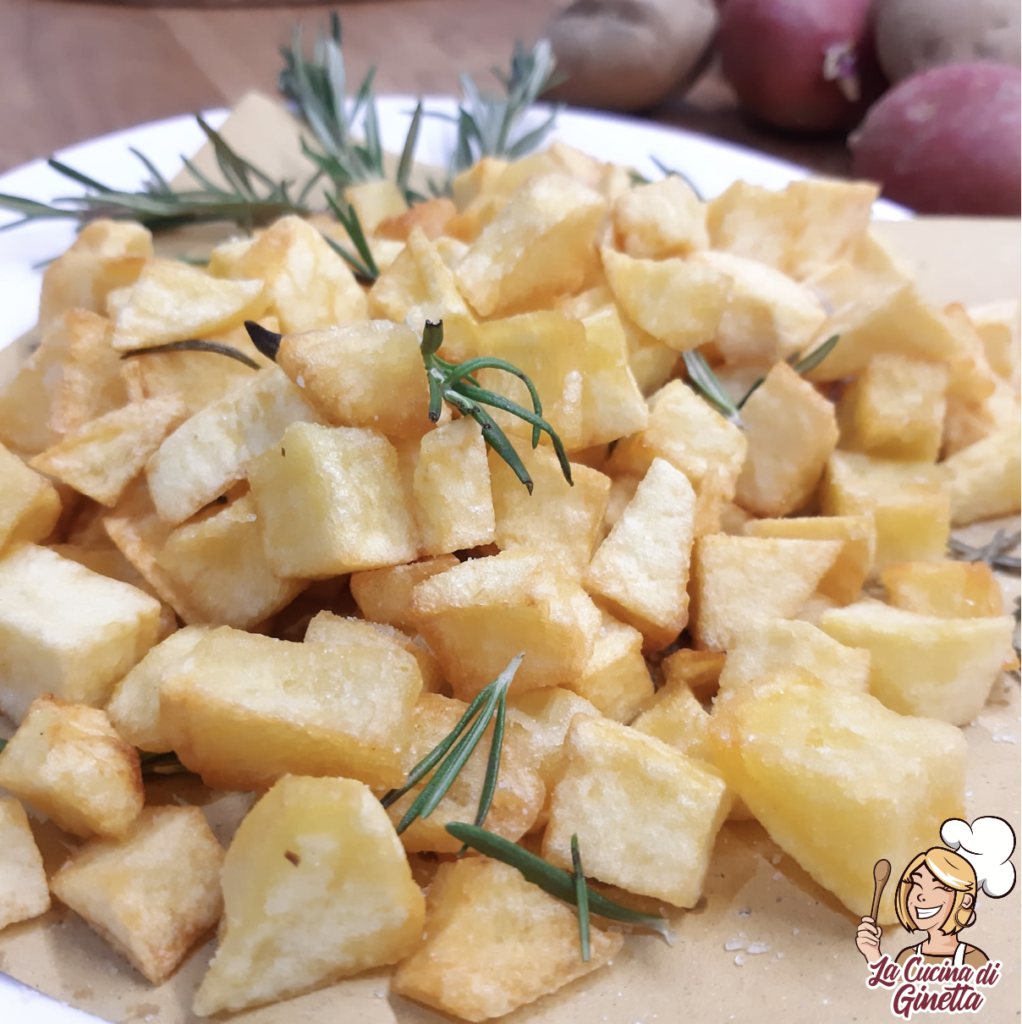 Dadini di patate fritte aglio e rosmarino