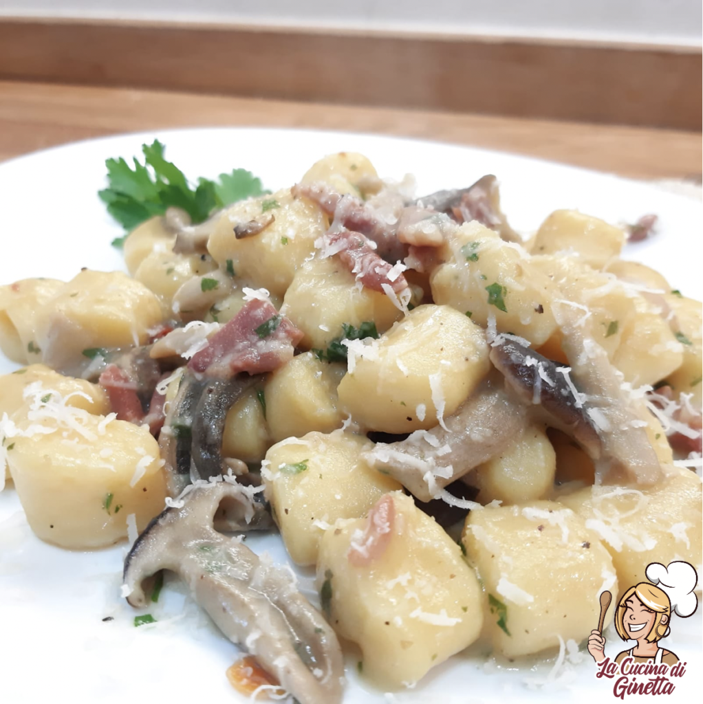 gnocchi prosciutto e funghi misti