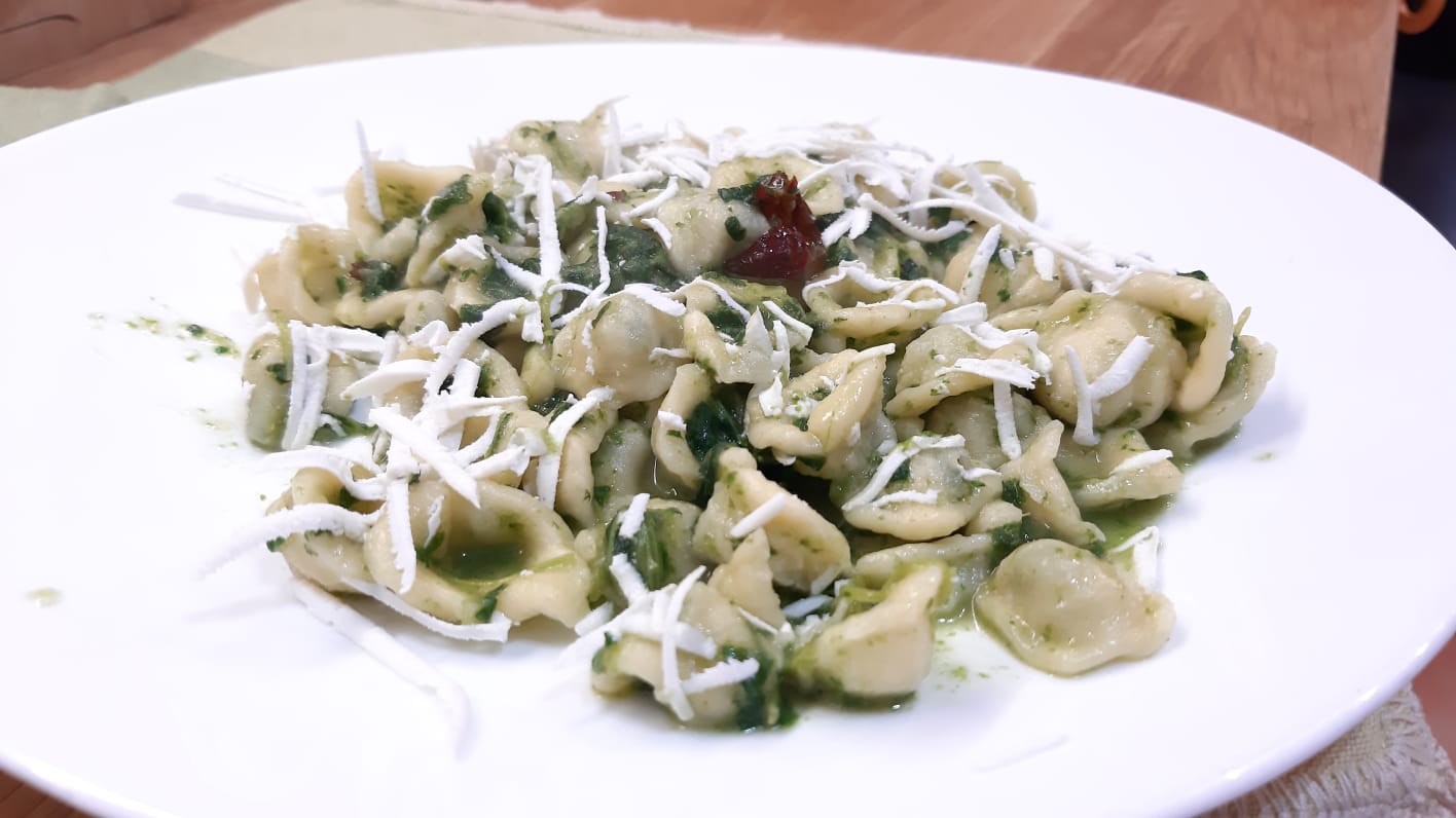 ORECCHIETTE CON BROCCOLETTI E RICOTTA SALATA