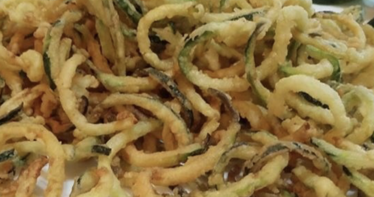 ZUCCHINE FRITTE DORATE E CROCCANTI