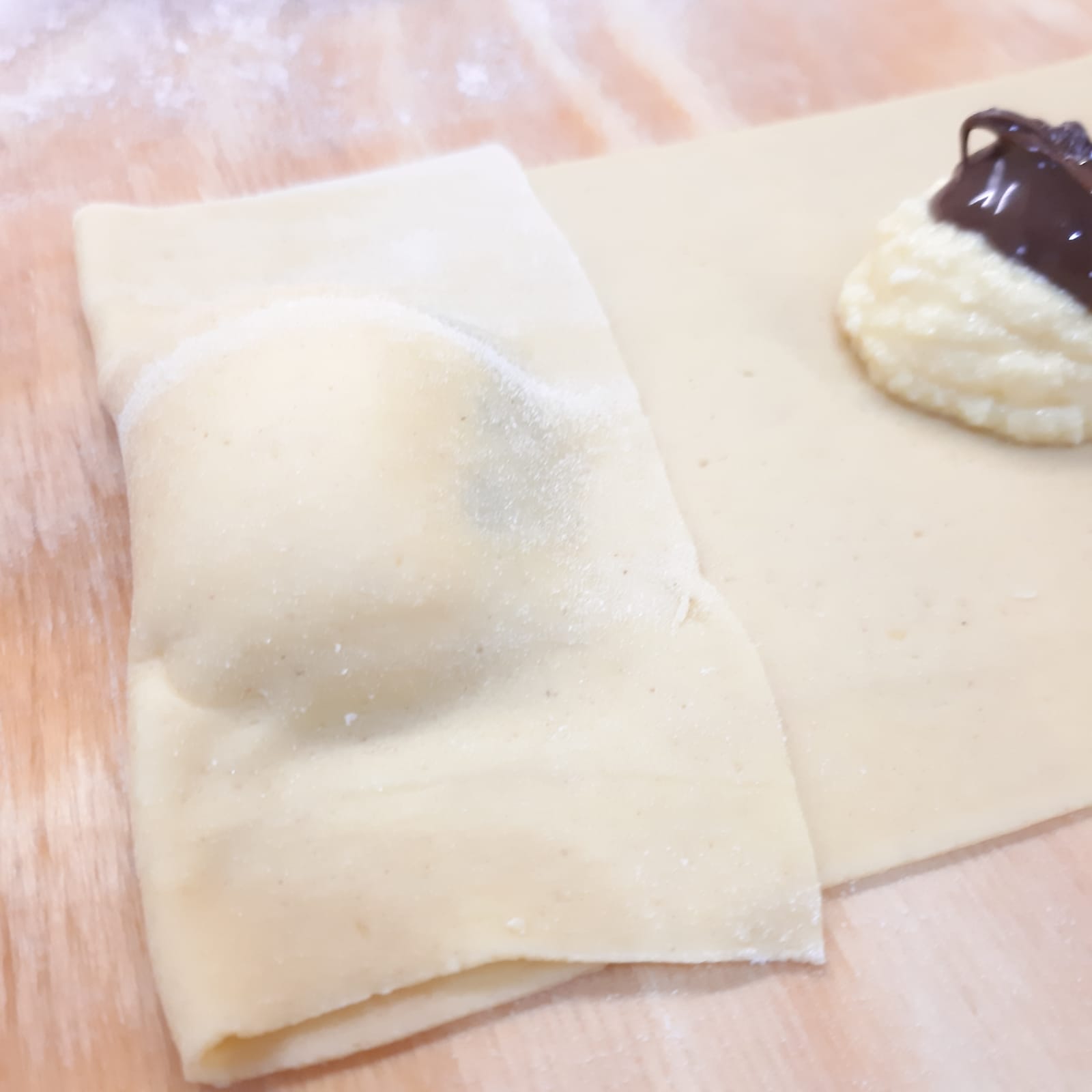 ravioli dolci con ricotta e cioccolato