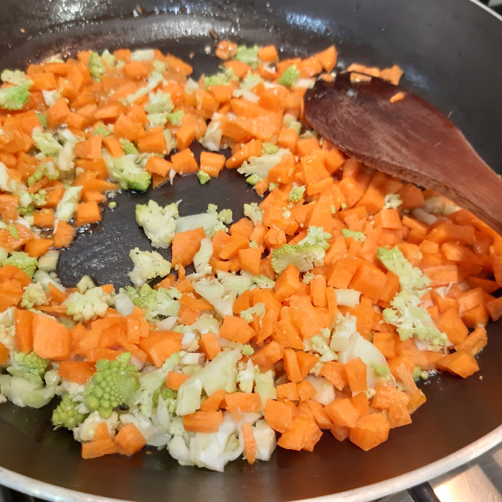 burger di ceci carote e broccoli