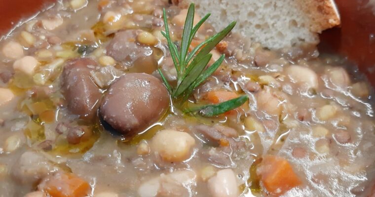 ZUPPA DI LEGUMI DI MATERA O CAPRIATA