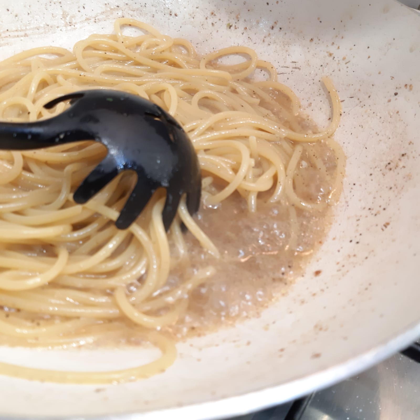 spaghettoni a cacio e pepe rivisitata