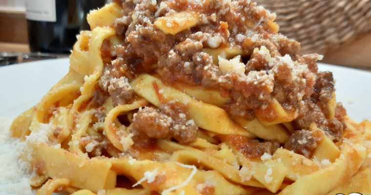 FETTUCCINE AL RAGÙ DI CARNE