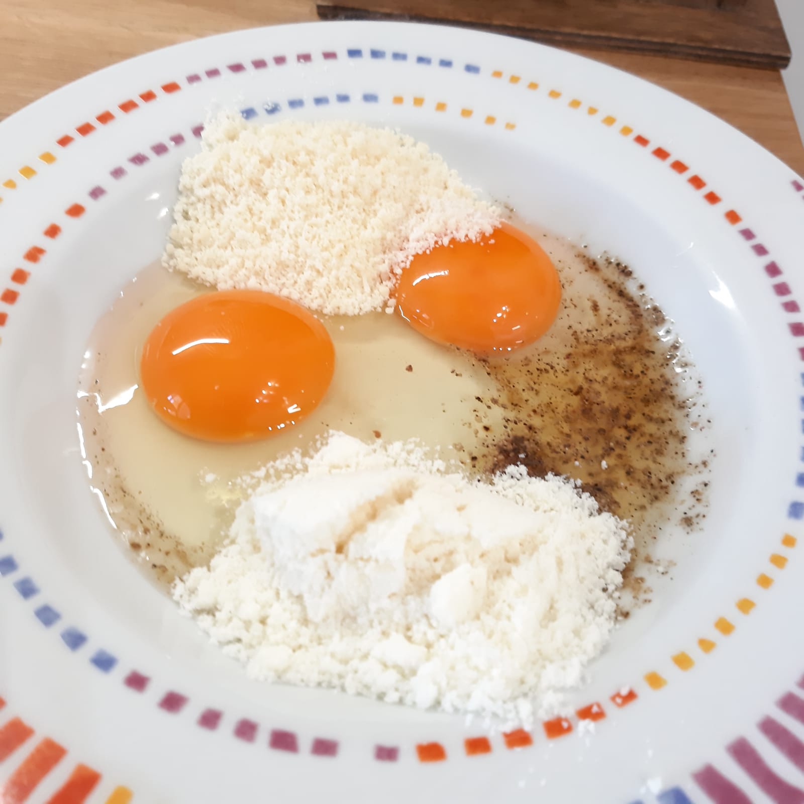 fusilloni alla carbonara con piselli