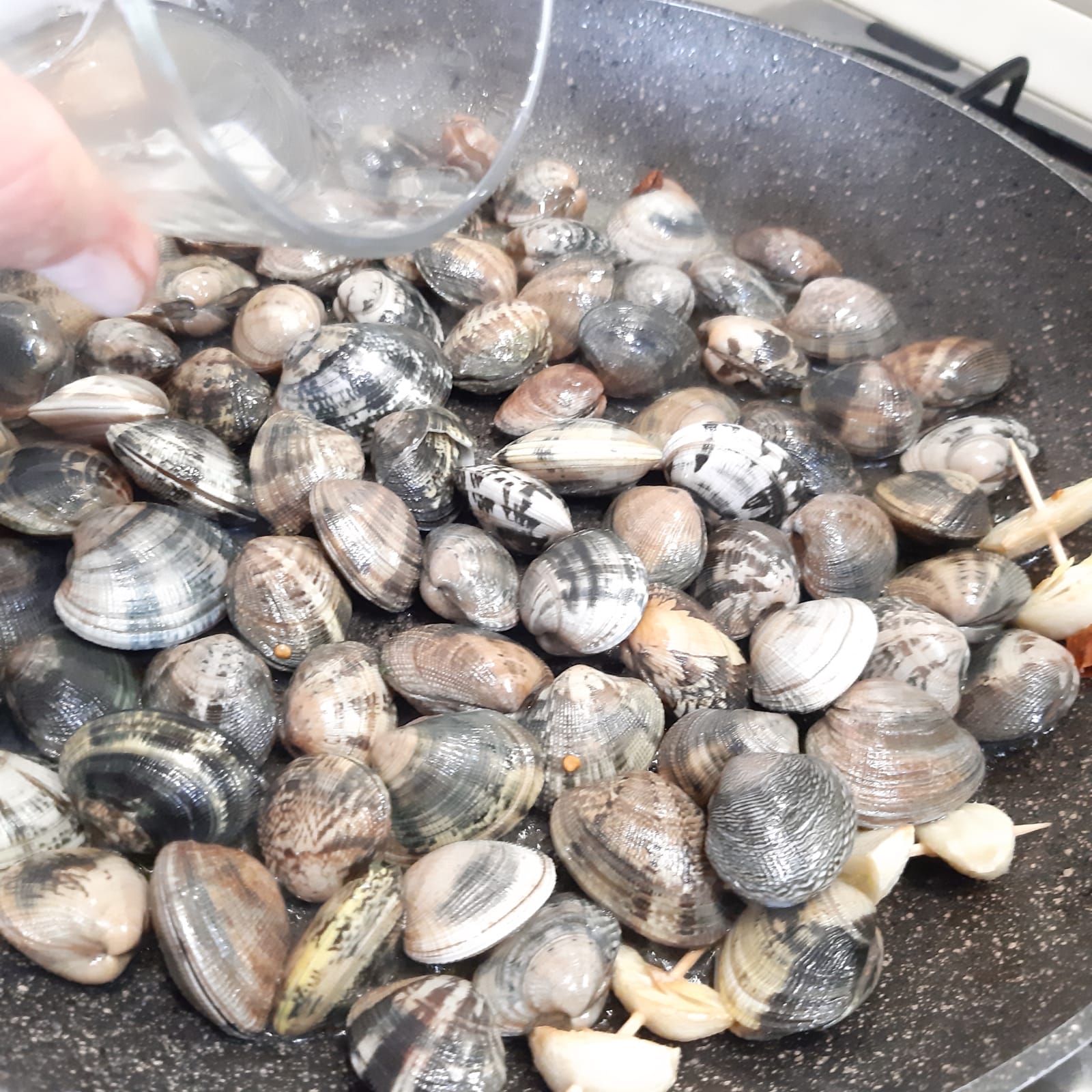 spaghetti alle vongole veraci