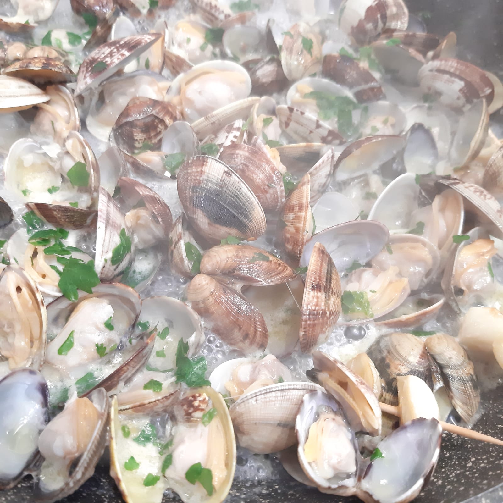 spaghetti alle vongole veraci