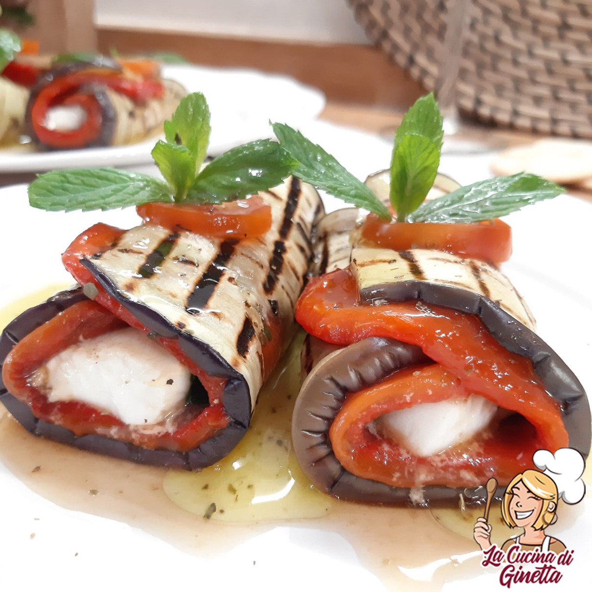 caprese di melanzane e peperoni arrostiti