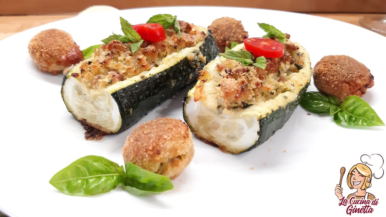 ZUCCHINE A BARCHETTA RIPIENE CON COTTO E FORMAGGIO