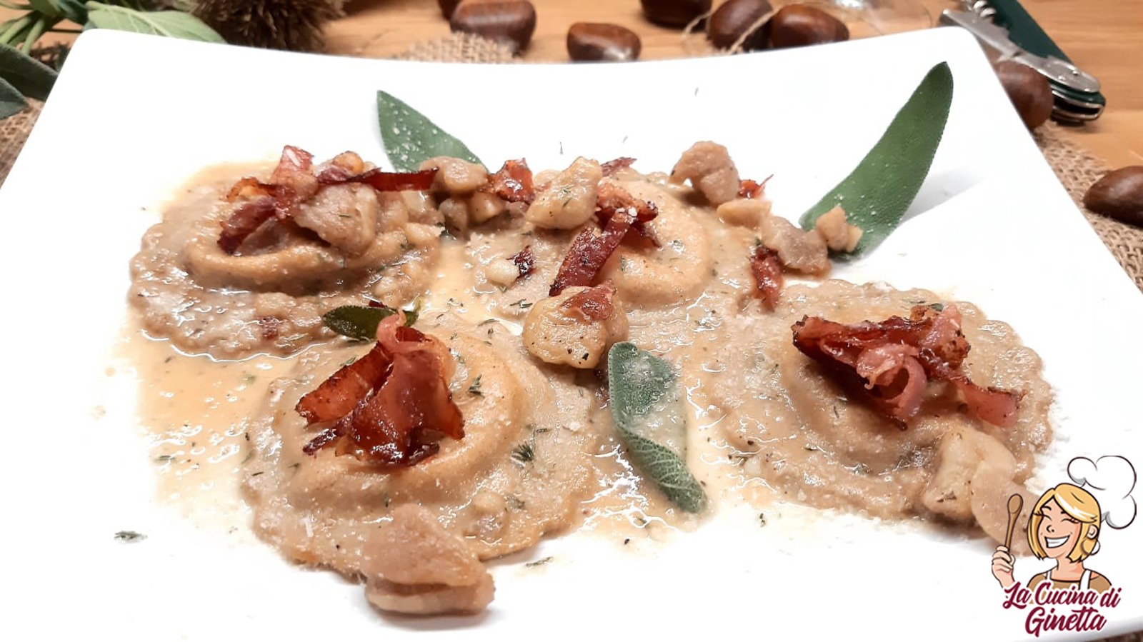 cappellacci con castagne e speck al burro e salvia