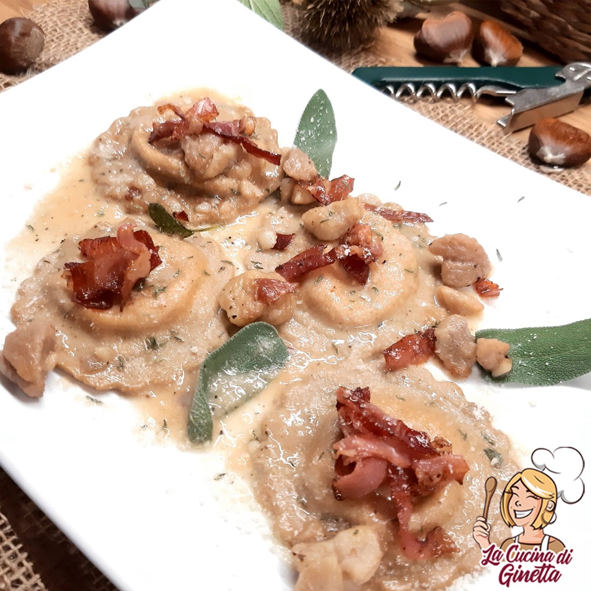 cappellacci con castagne e speck al burro e salvia