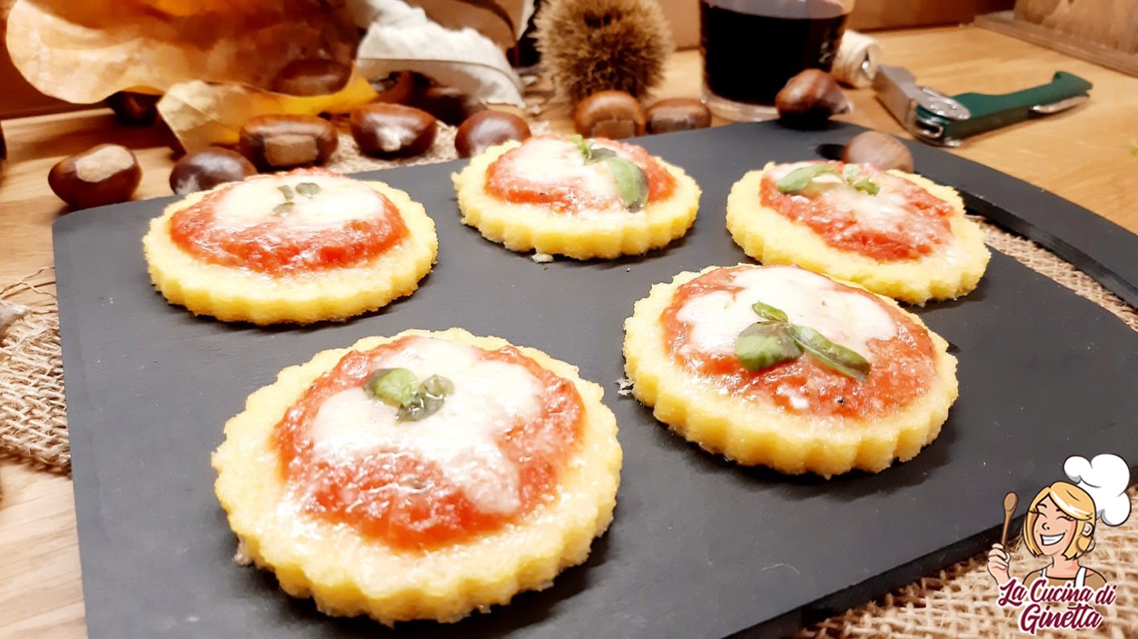 pizzette di polenta con pomodoro e mozzarella