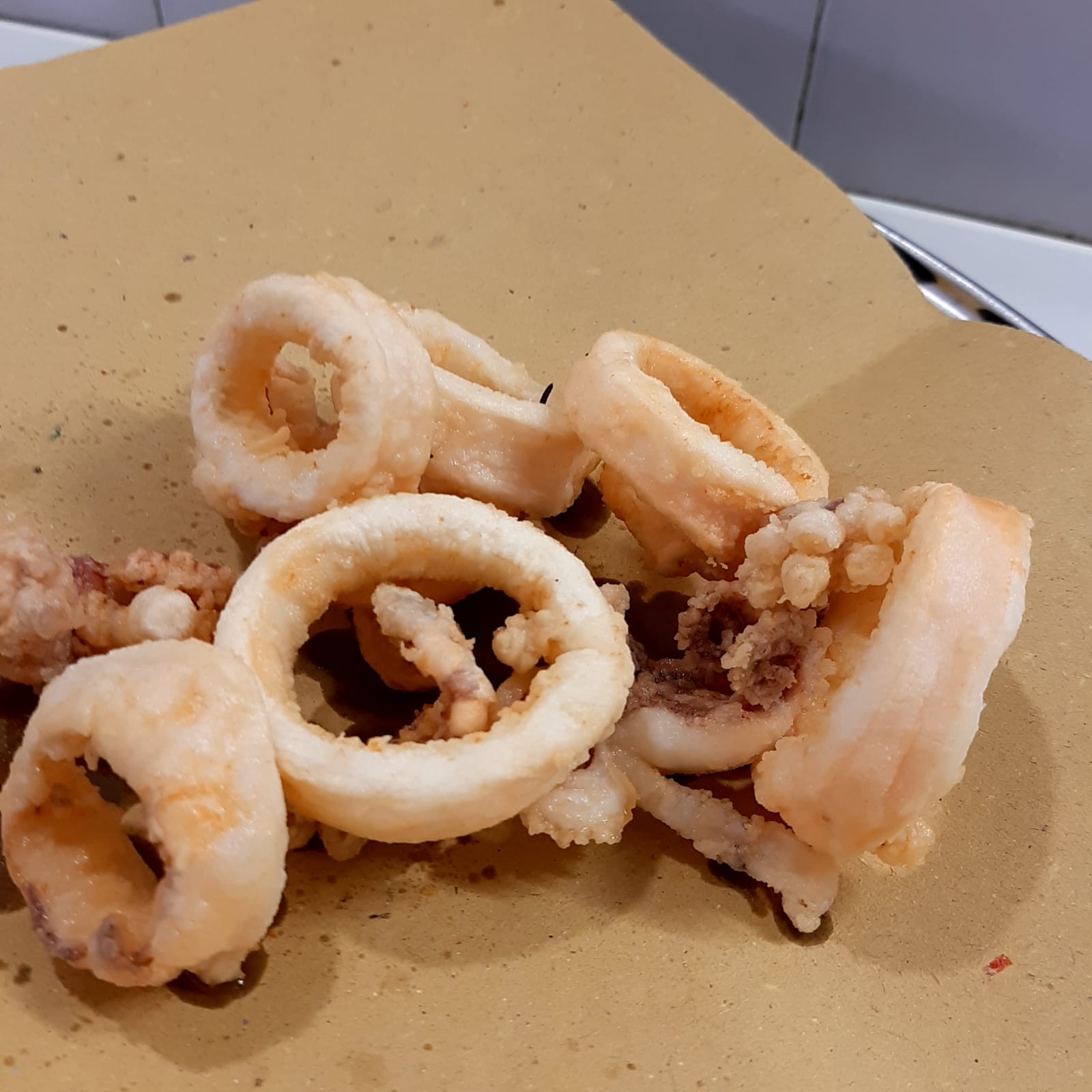 anelli di calamari fritti