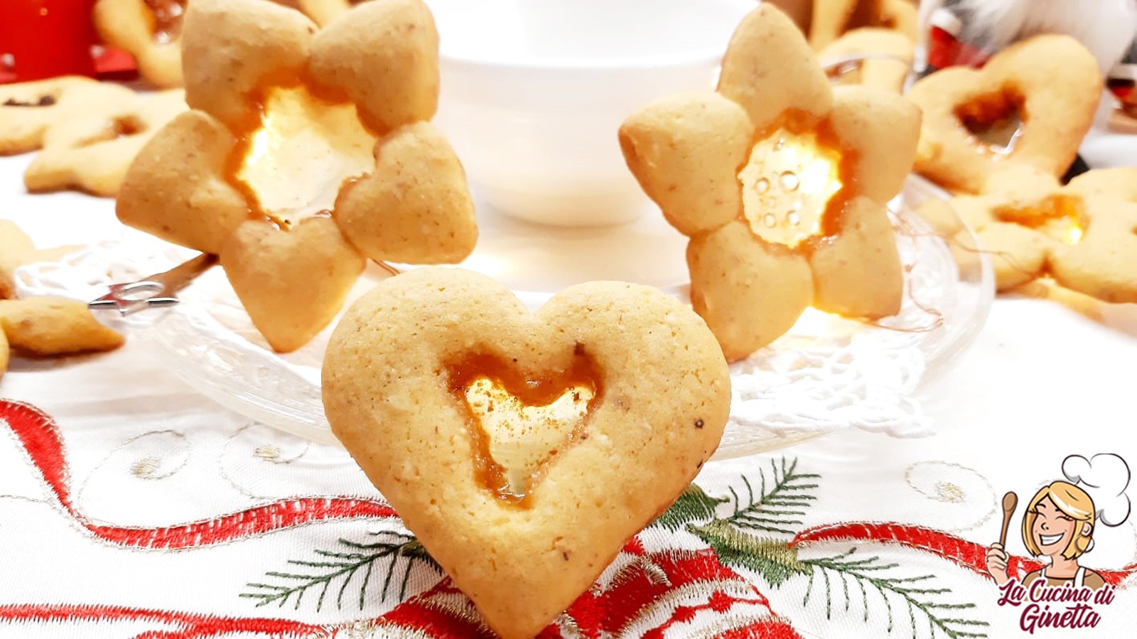 BISCOTTI SPEZIATI CON CUORE DI CRISTALLO