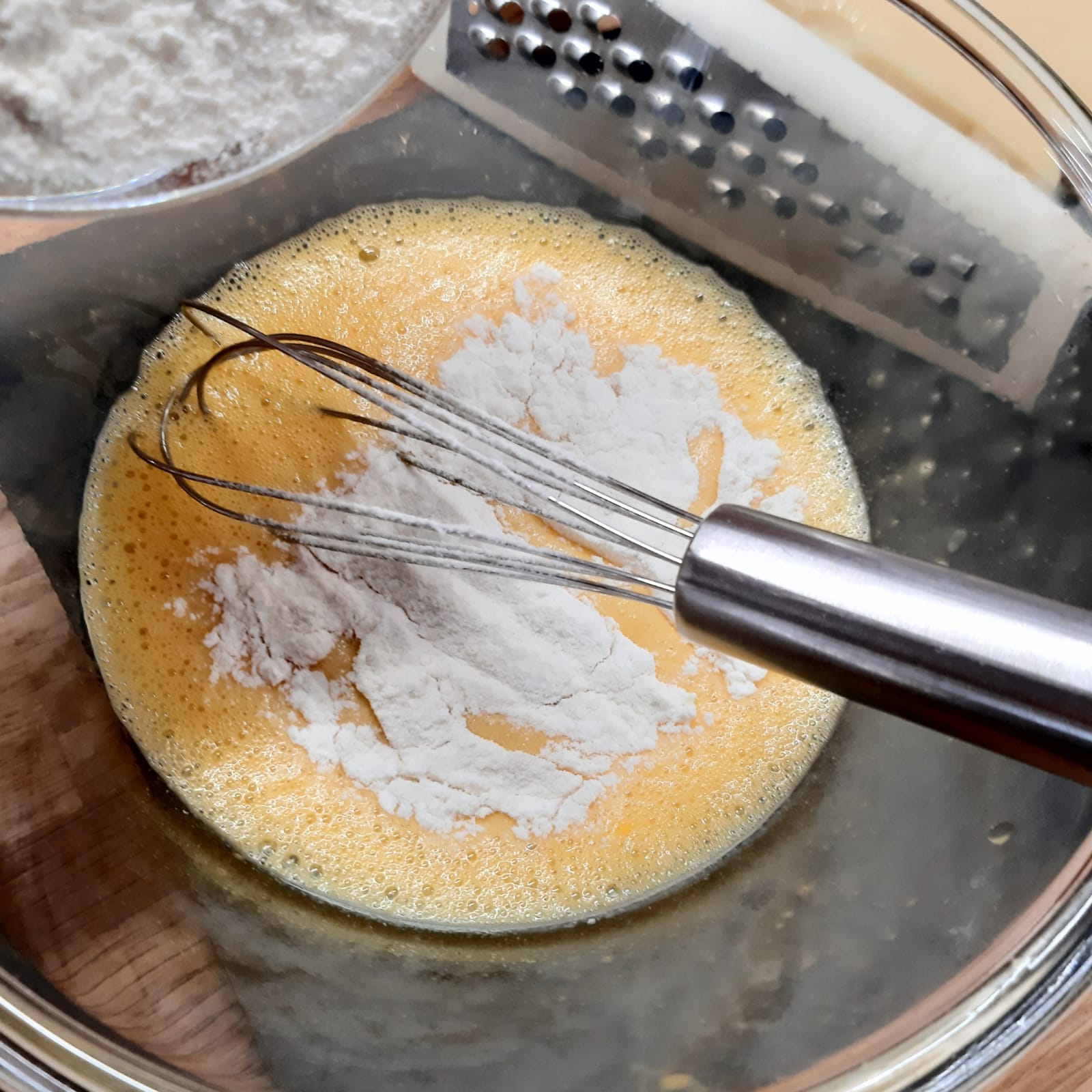 palline di formaggio in brodo di carne