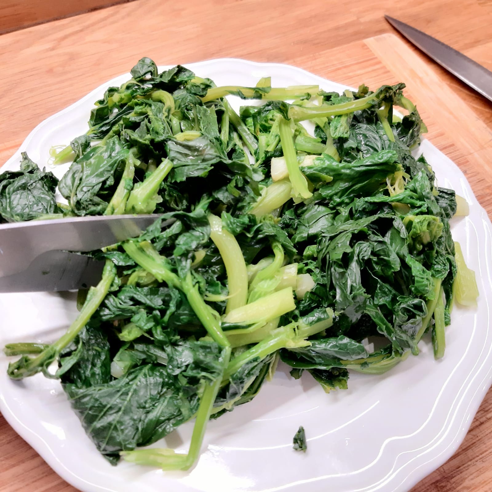 crostini con broccoletti salsiccia e formaggio