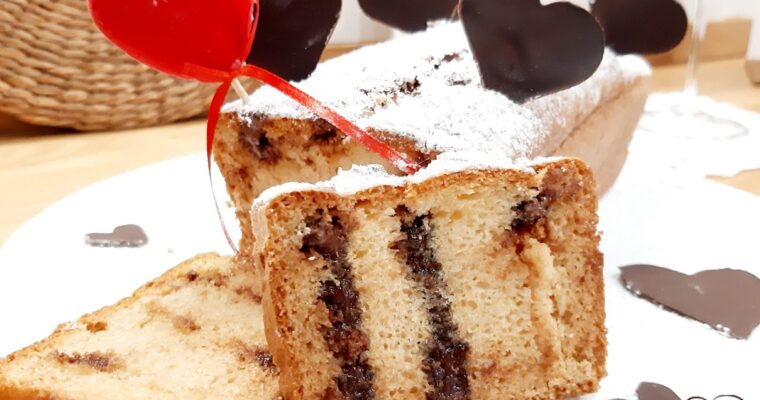 PLUMCAKE CON ALBUMI E CREMA DI NOCCIOLE