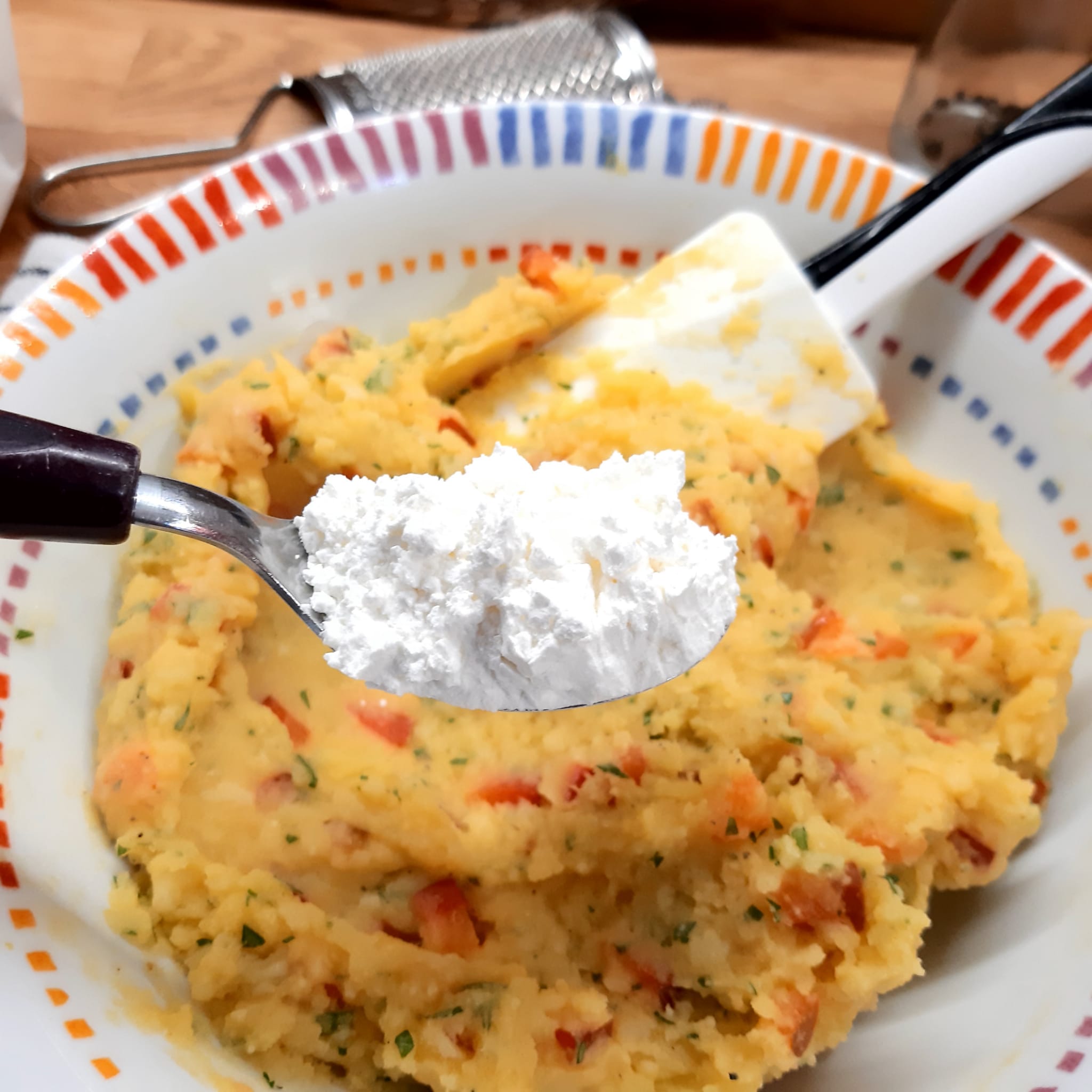 BURGER DI PATATE E PEPERONI CON FORMAGGIO