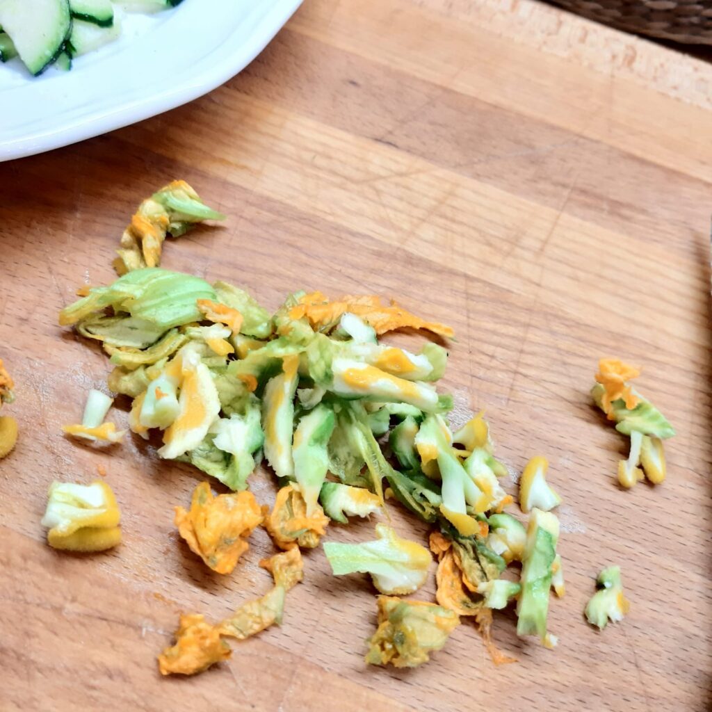 cestini di sfoglia con zucchine e fiori di zucca