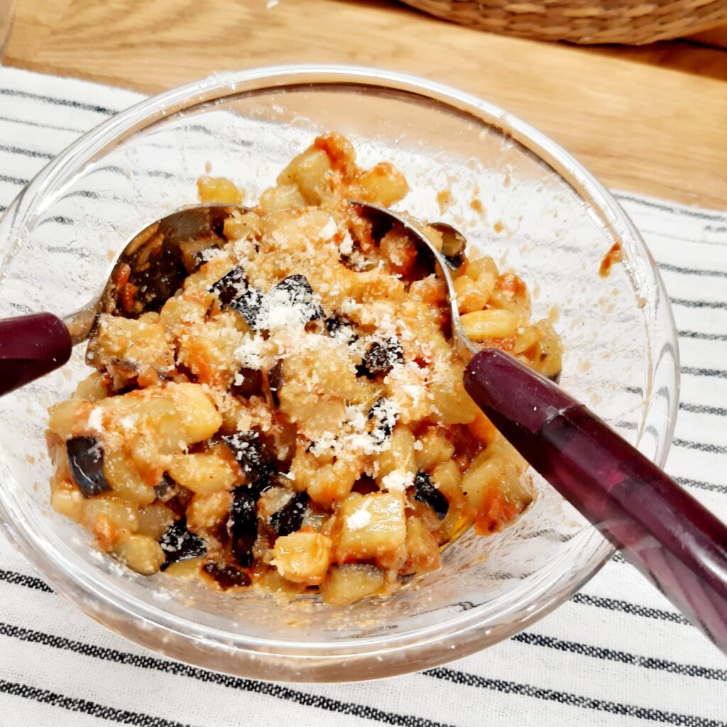 CONCHIGLIONI FARCITI CON MELANZANE ALLA PARMIGIANA