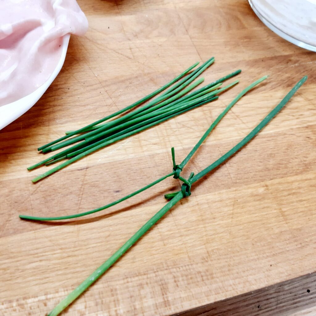 saccottini di mortadella con ricotta e pistacchi