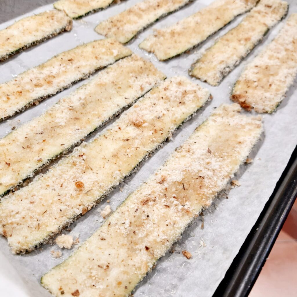 zucchine rolls con peperoni e mozzarella