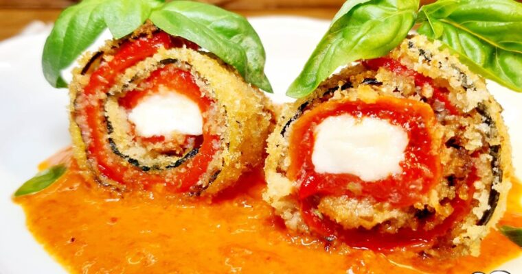 ZUCCHINE ROLLS CON PEPERONI E MOZZARELLA