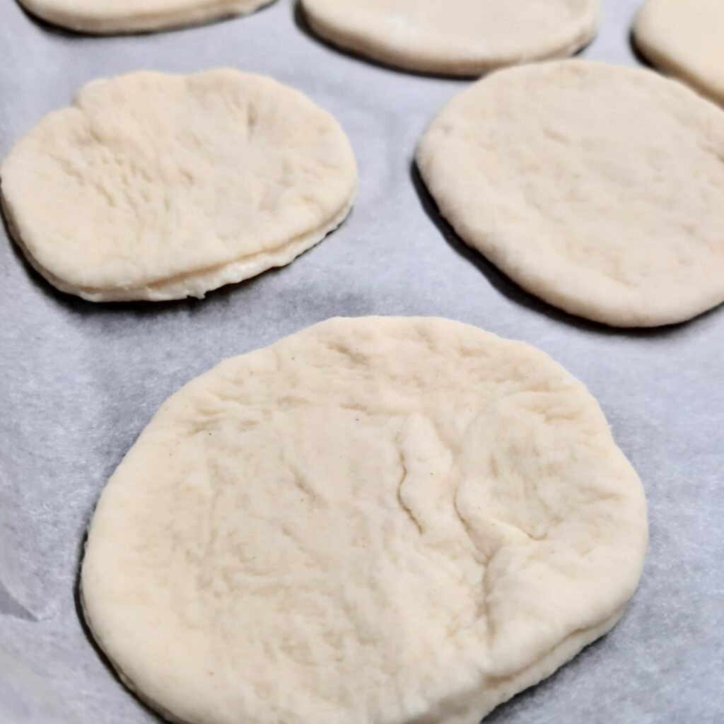 pizzette pomodoro e mozzarella senza lievitazione