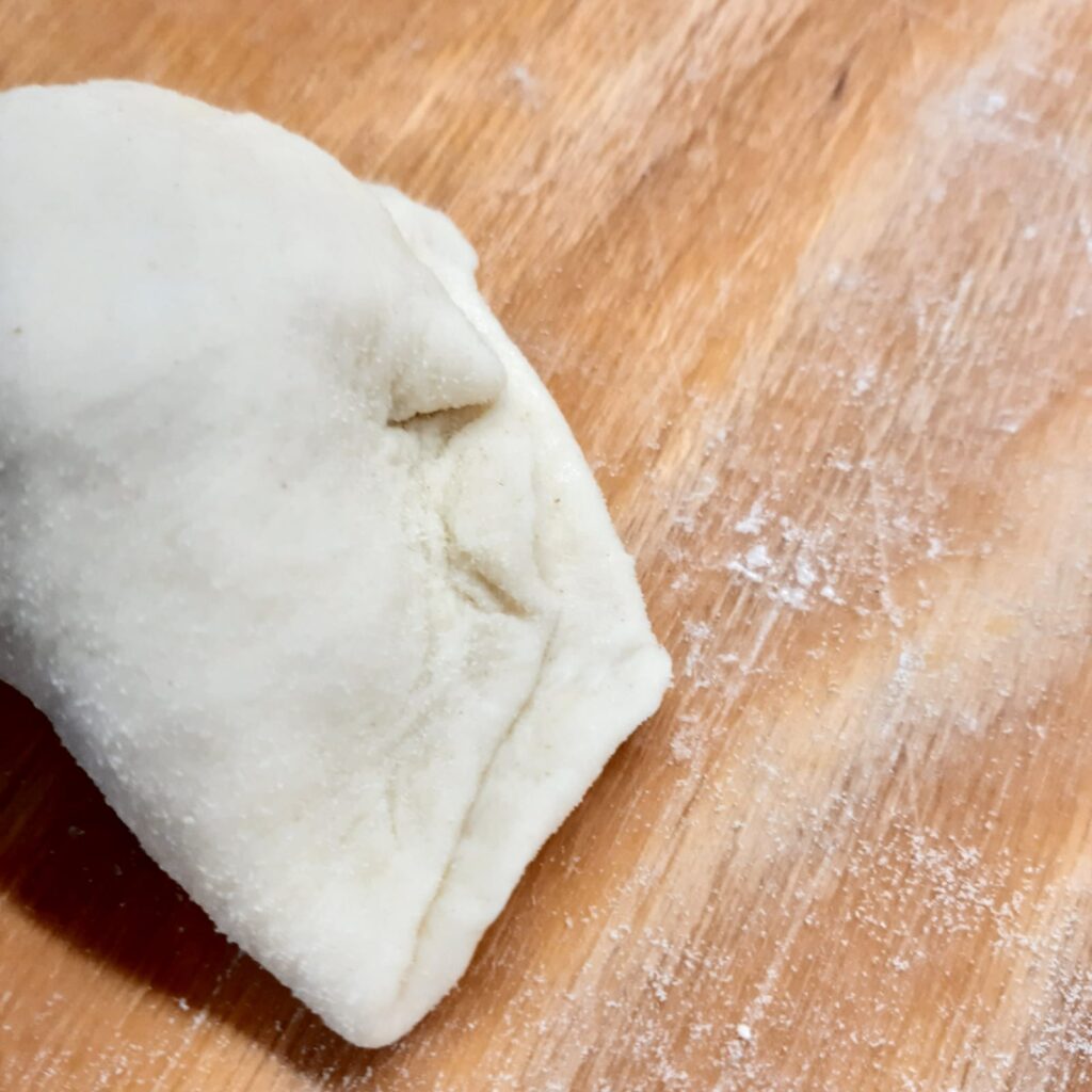 panzerotti ripieni con melanzane e formaggio