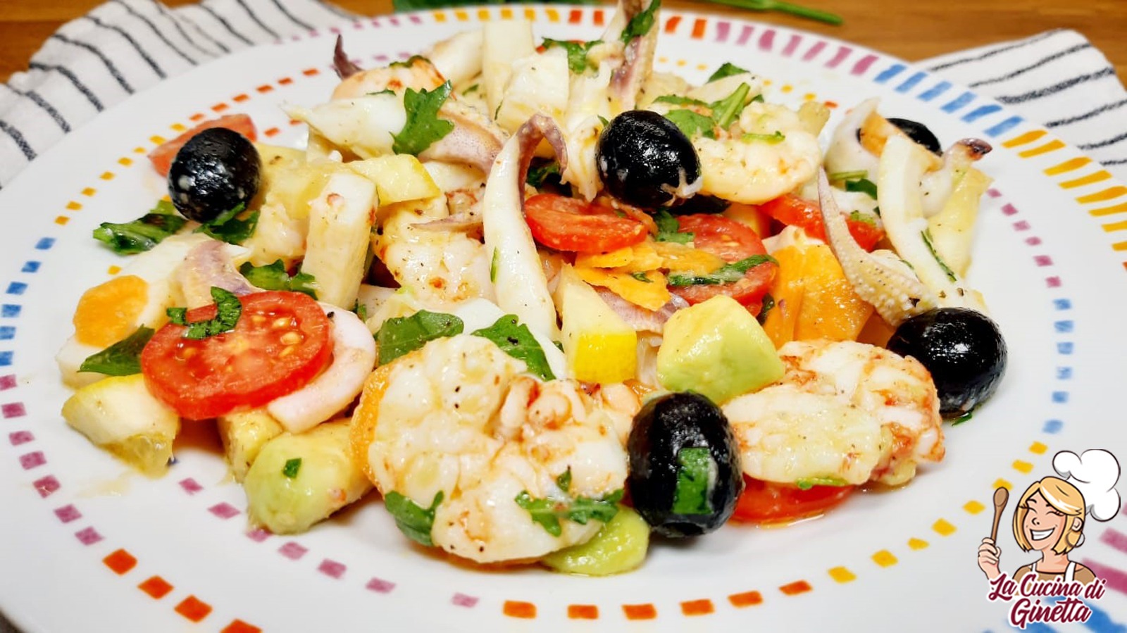 insalata ricca con gamberi e seppie