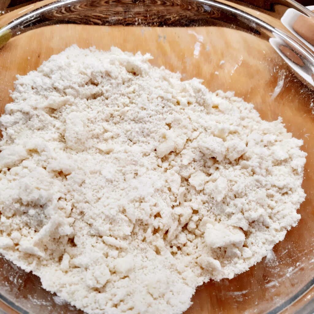 sbriciolata con crema di nocciole