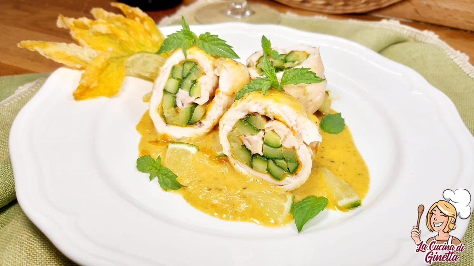 INVOLTINI DI POLLO CON ZUCCHINE E CREMA DI FIORI