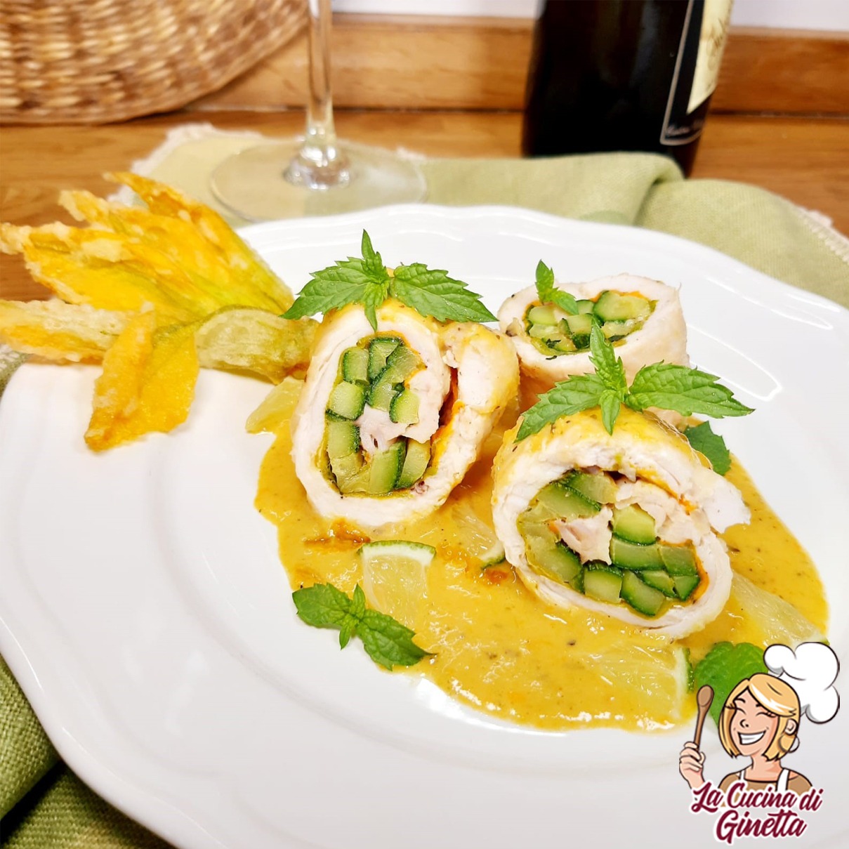 INVOLTINI DI POLLO CON ZUCCHINE E CREMA DI FIORI