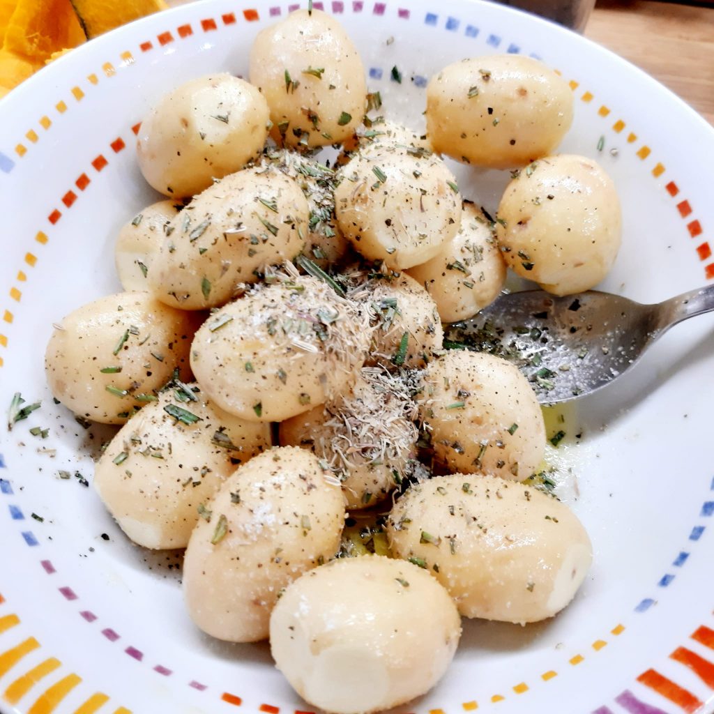 zucca patate novelle e pomodorini al forno