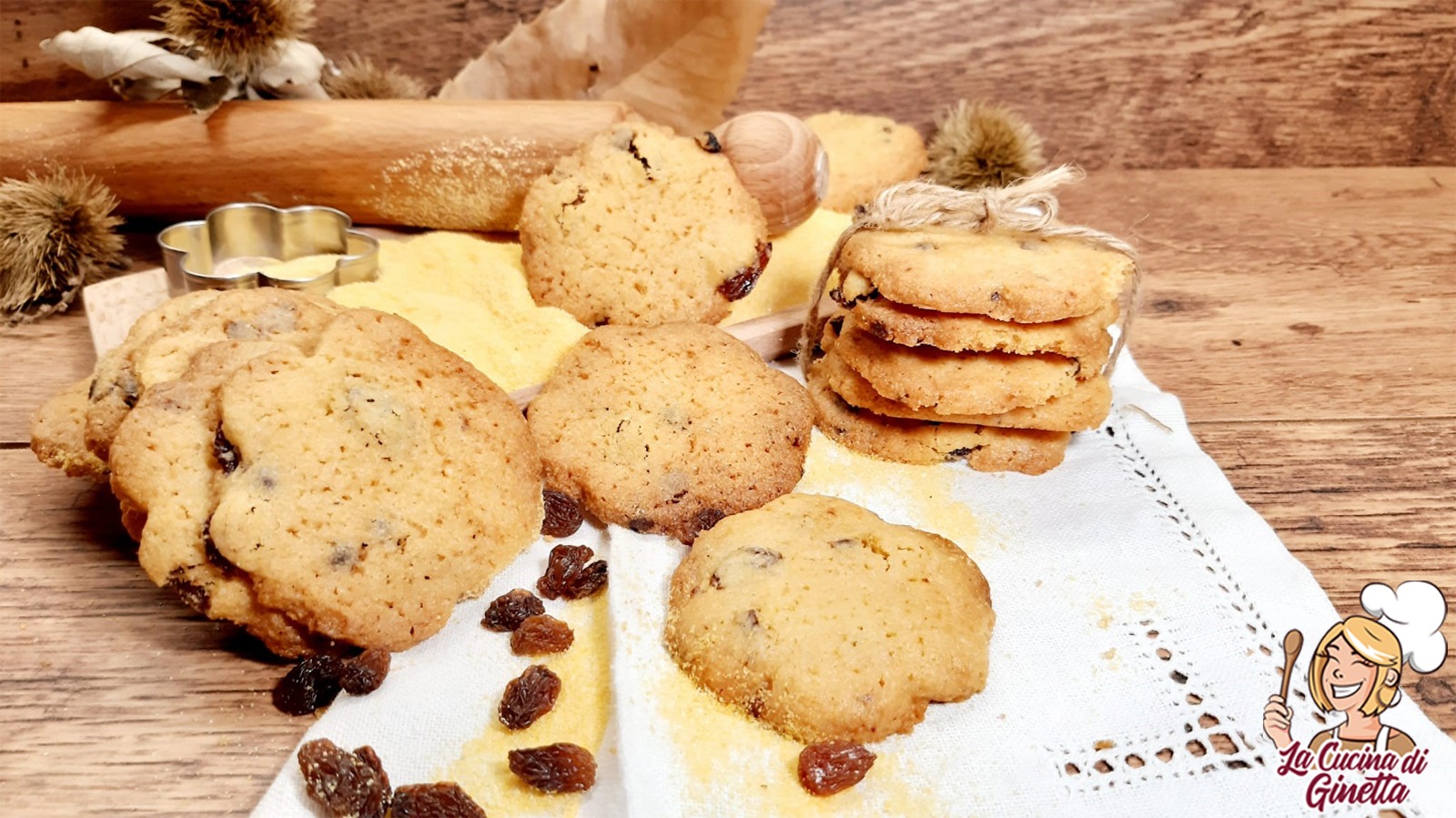 frollini di polenta con  uvetta e gocce di cioccolato