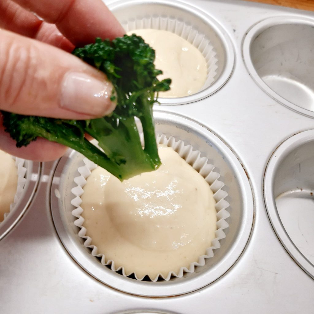 Muffin con broccolo siciliano e fontina