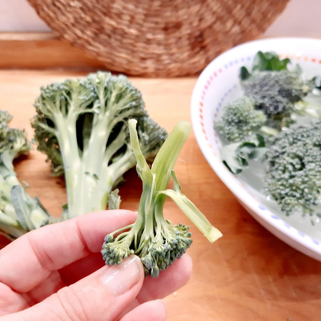 Muffin con broccolo siciliano e fontina