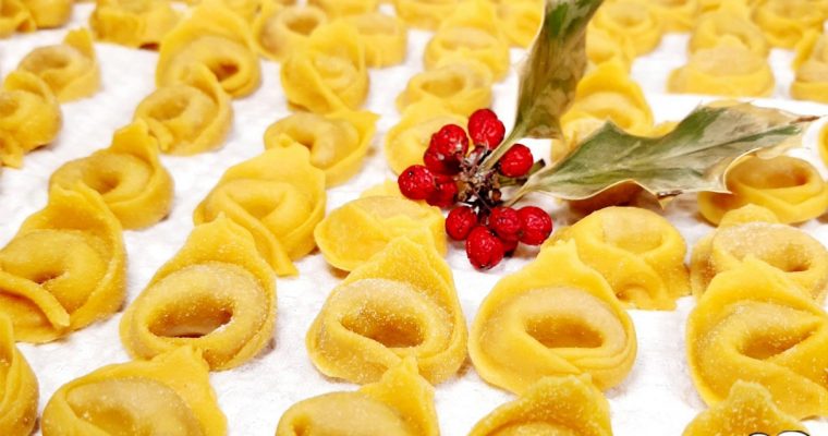 TORTELLINI BOLOGNESI FATTI IN CASA