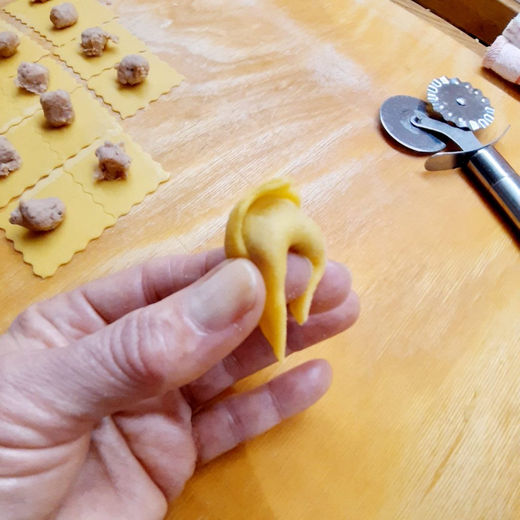 tortellini bolognesi fatti in casa