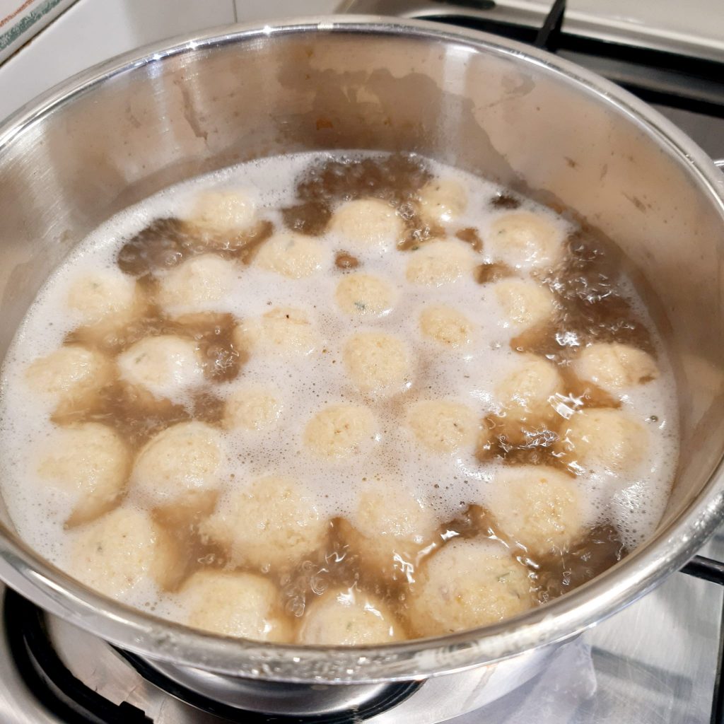 polpettine di cappone in brodo