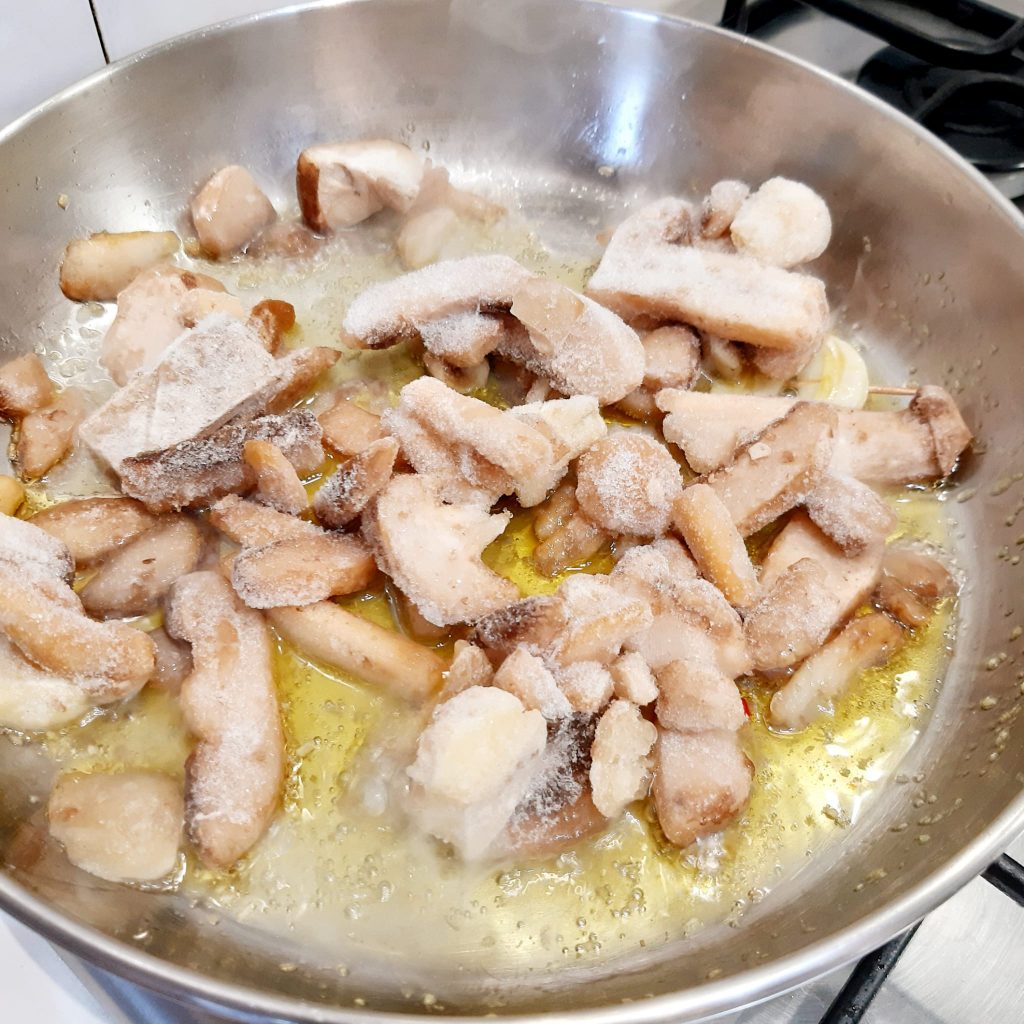 fettuccine con funghi misti e zafferano