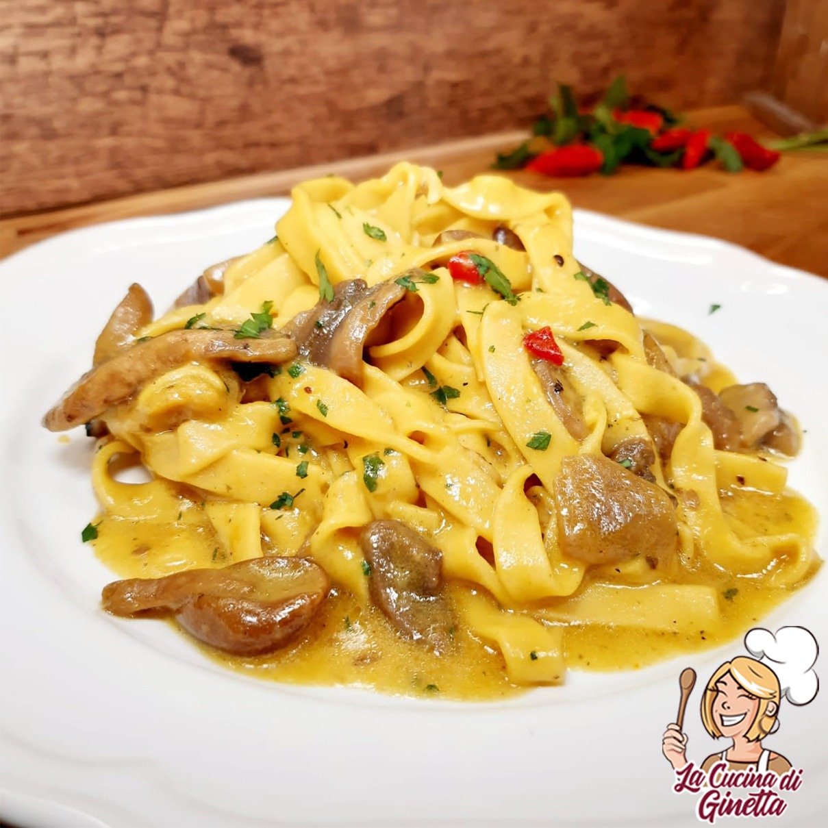 fettuccine con funghi misti e zafferano