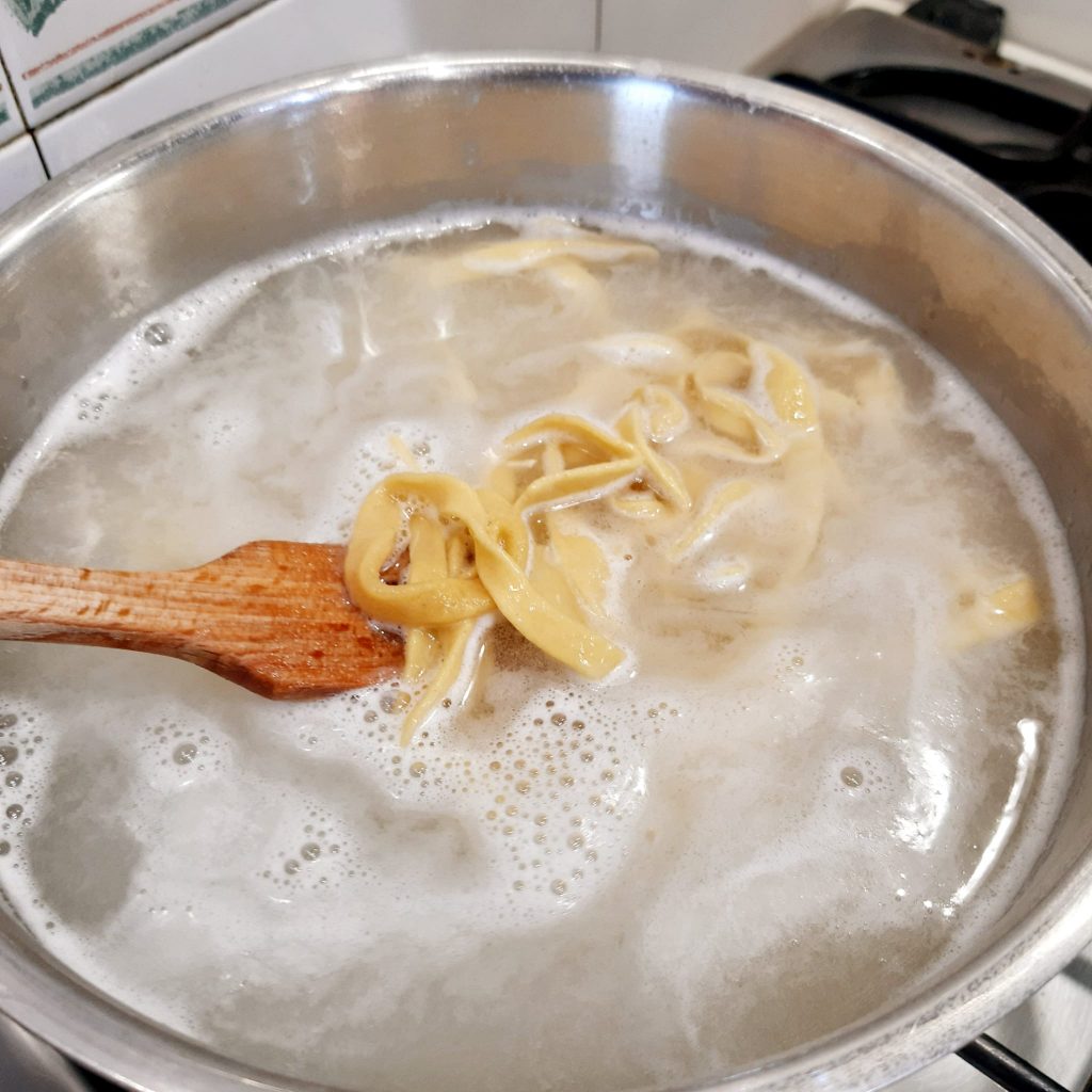 fettuccine con funghi misti e zafferano