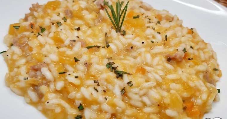 RISOTTO CON RAGÙ DI ZUCCA E SALSICCIA