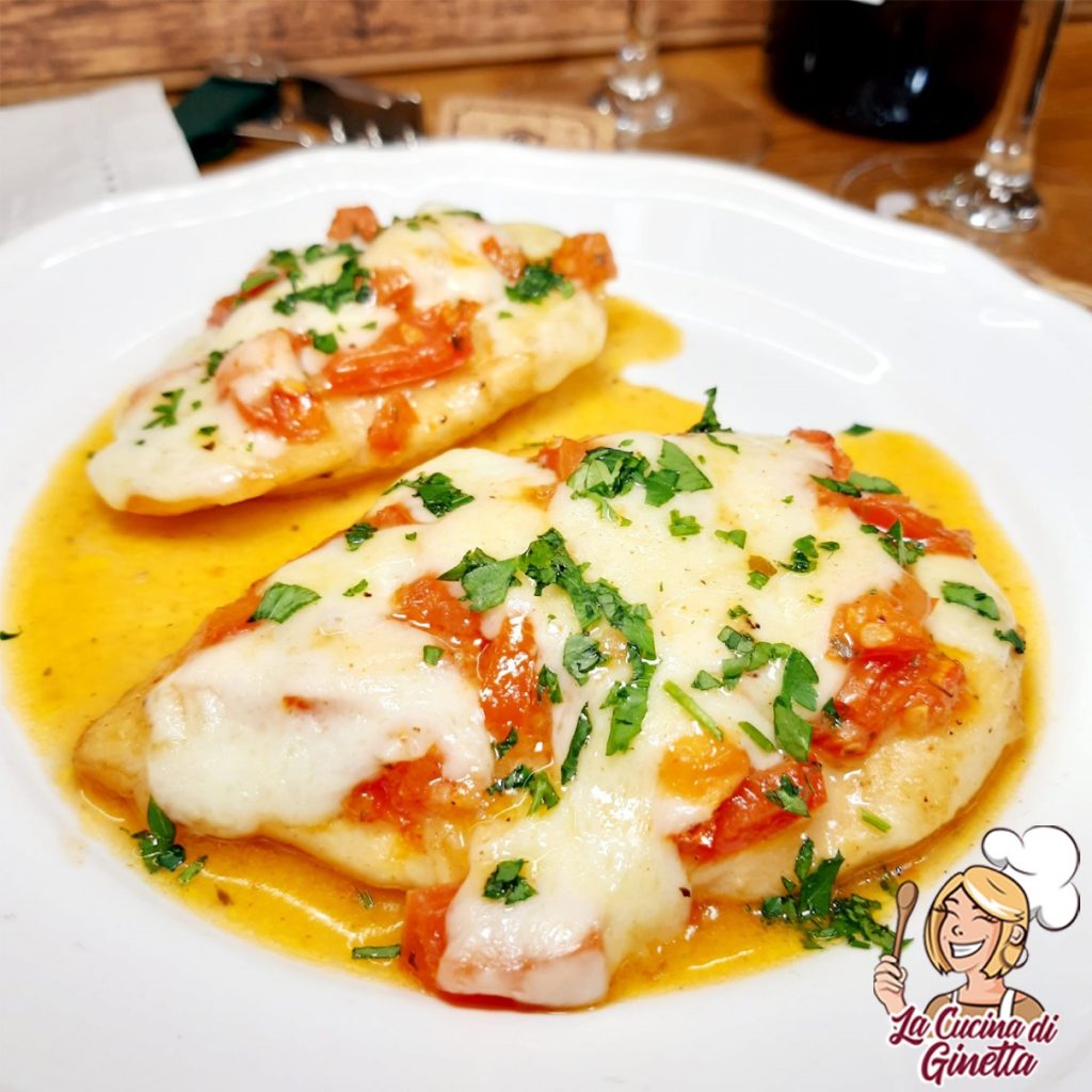 scaloppine di pollo con pomodorini e formaggio