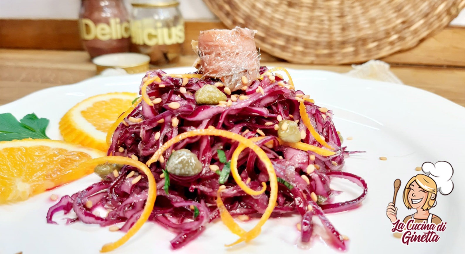 insalata di cavolo rosso con capperi e acciughe